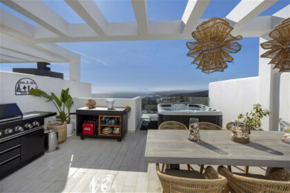 01549613a7ba5990c8e8b6615a0f4c9c - 35