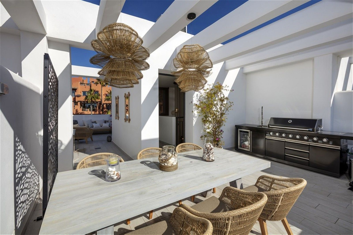 01549613a7ba5990c8e8b6615a0f4c9c - 37