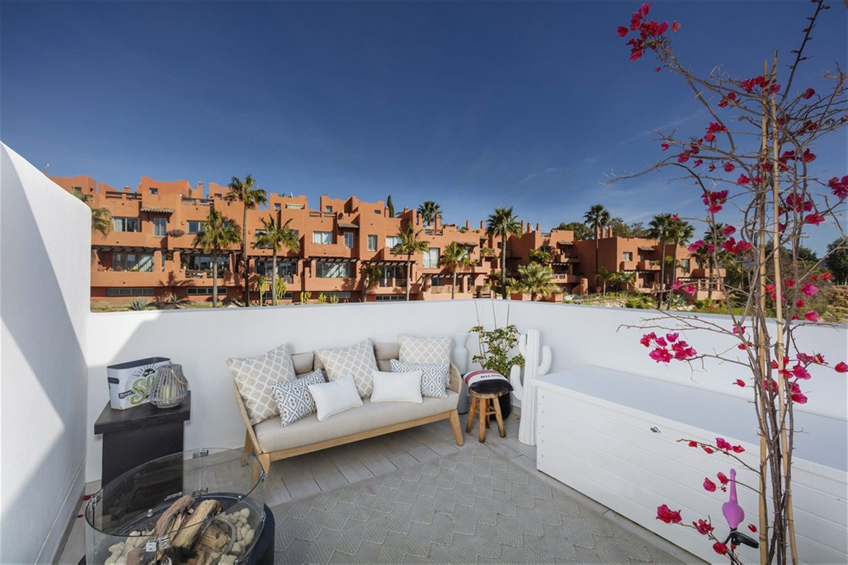 01549613a7ba5990c8e8b6615a0f4c9c - 41