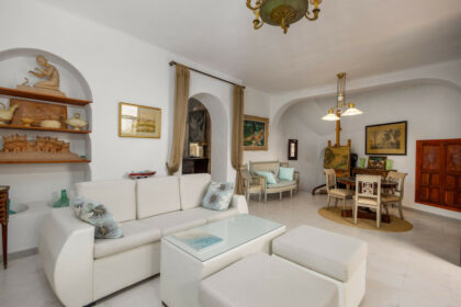 015c0431ddbbcd454668cd9c84e7c2ea - 12