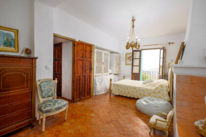 015c0431ddbbcd454668cd9c84e7c2ea - 18