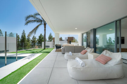 018d72c22077f01bb69074a03b52ae0a - 18