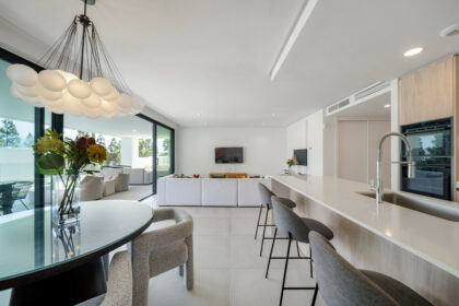 018d72c22077f01bb69074a03b52ae0a - 4