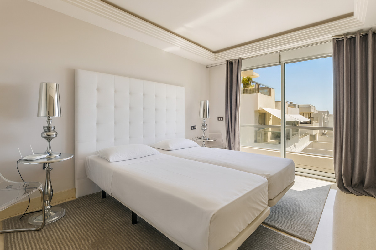 01d0eafa29db155f07dcbebd2ffe55e5 - 14