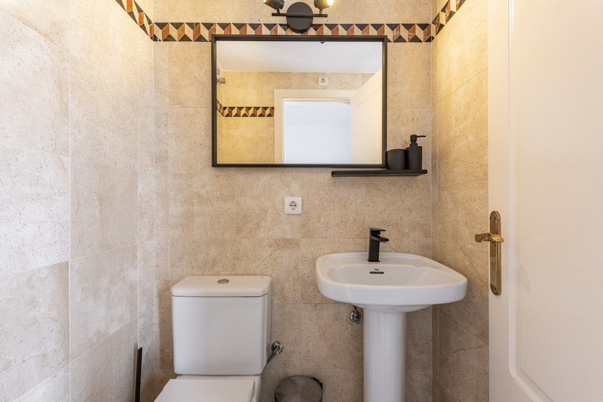 01e313546cdd5b287c2d53e2eec7fa45 - 13