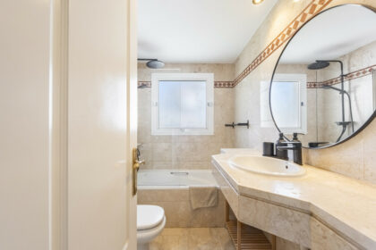 01e313546cdd5b287c2d53e2eec7fa45 - 14