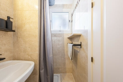 01e313546cdd5b287c2d53e2eec7fa45 - 9