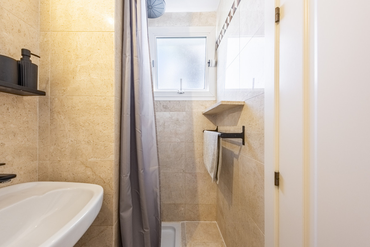 01e313546cdd5b287c2d53e2eec7fa45 - 9