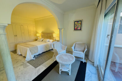 021b0bee03b13602b333d8455cb3cf8a - 4