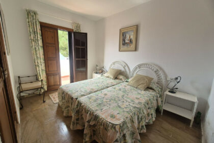 02480bcc5d6f96daa3b88c16c4334992 - 4