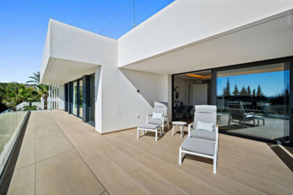 02c596b13676367468d50f09d12093b5 - 12