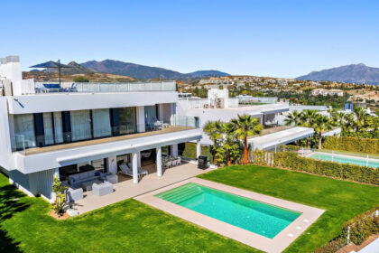 02c596b13676367468d50f09d12093b5 - 2