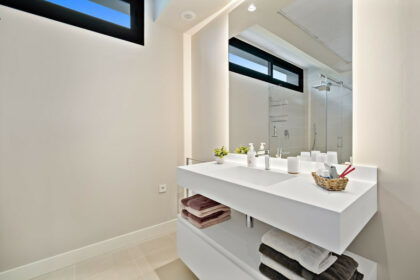 02c596b13676367468d50f09d12093b5 - 52