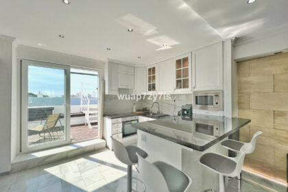 037e0391611ad741f609257c4c27d6fc - 3