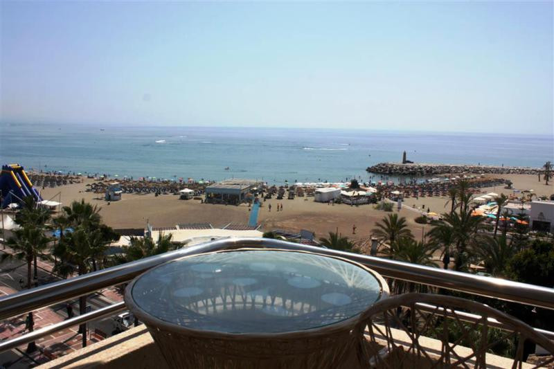 043ed4c53085f0f0df0b8c2fad83a928 - 1