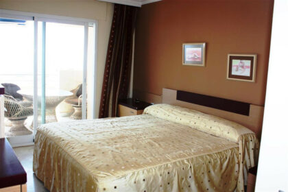 043ed4c53085f0f0df0b8c2fad83a928 - 15