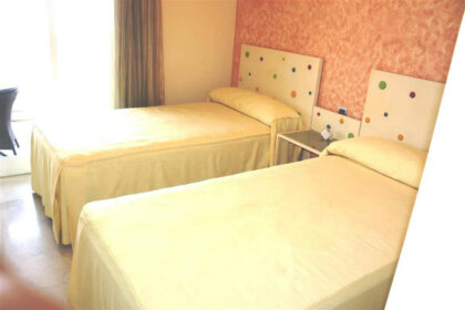 043ed4c53085f0f0df0b8c2fad83a928 - 21