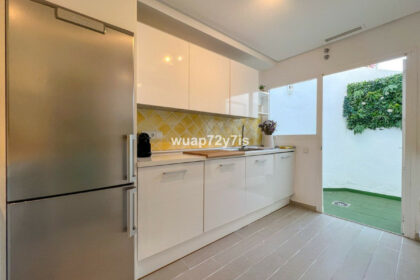 0538be55f2544e05660bd3760e31bf2f - 19