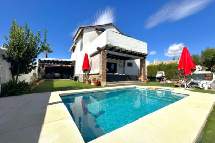 0578ce8d8d540bc9289bbaccebcd9cab - 1