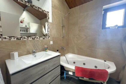 0578ce8d8d540bc9289bbaccebcd9cab - 38