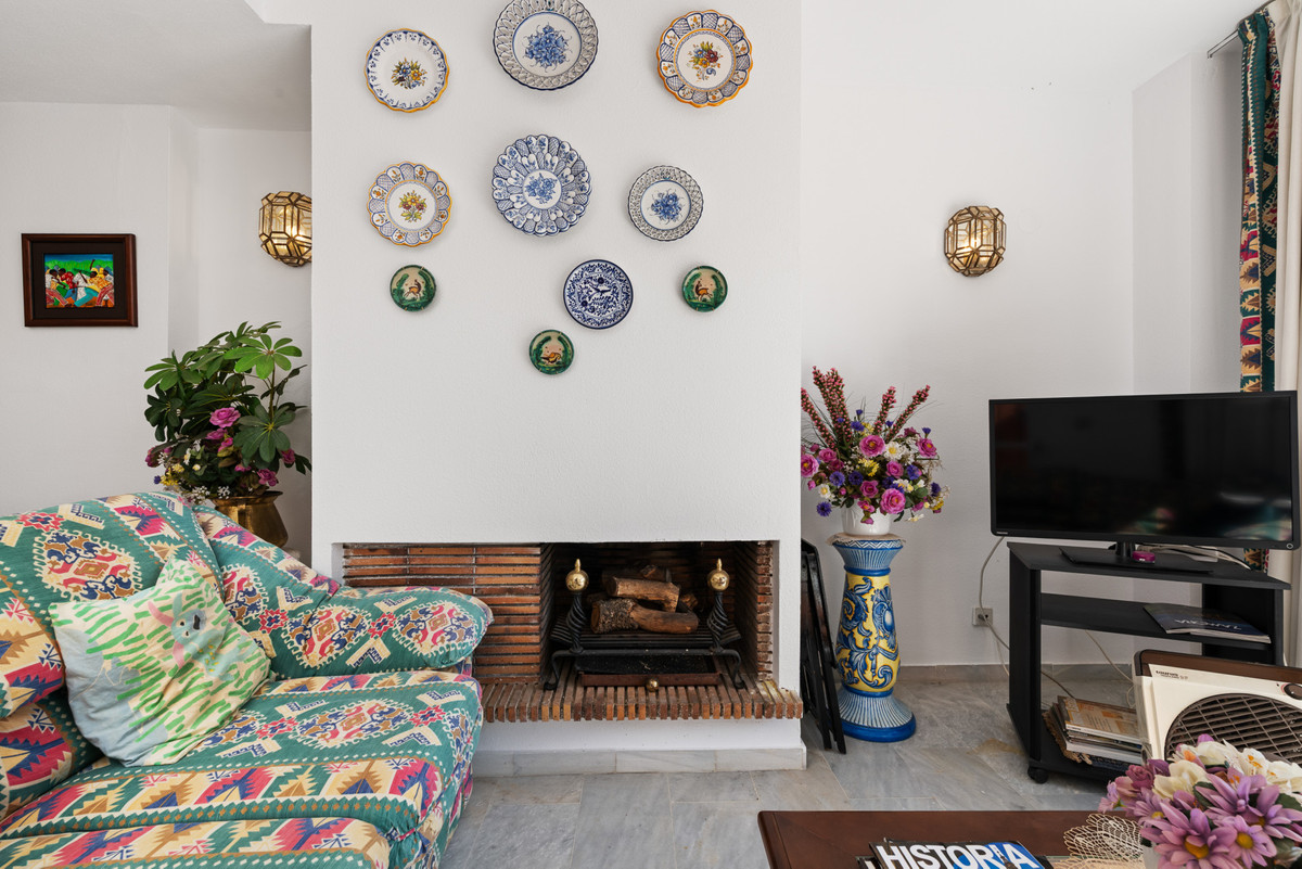 05ac854788c8d26896fdfdf36cf23059 - 12