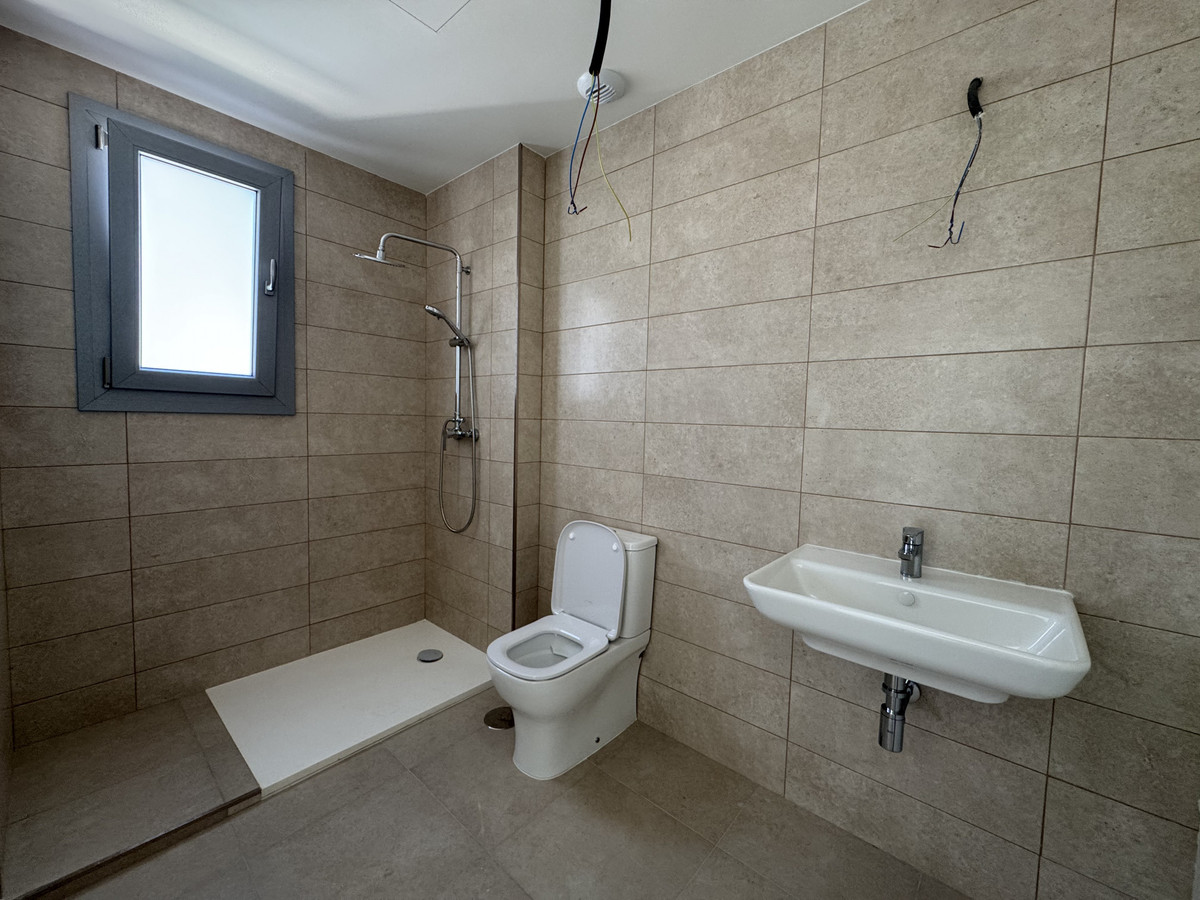 063f4625ad5efe7142af400941e30c10 - 11