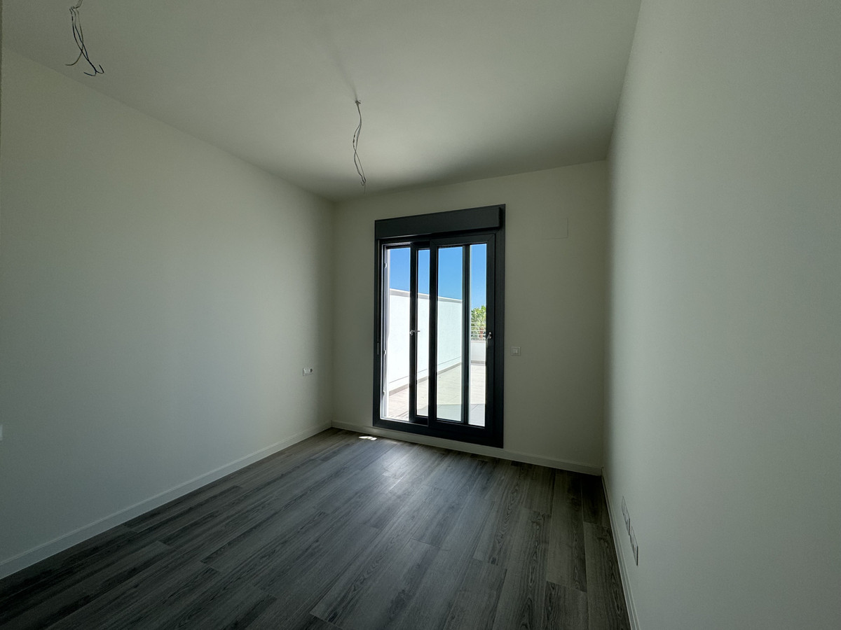 063f4625ad5efe7142af400941e30c10 - 14