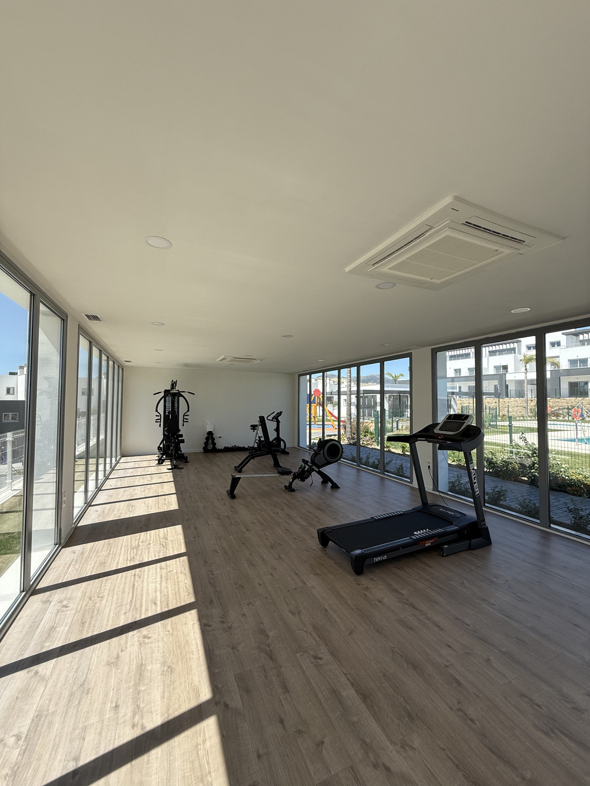 063f4625ad5efe7142af400941e30c10 - 20