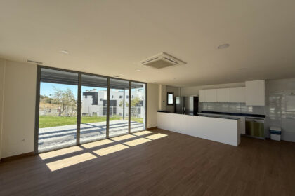 063f4625ad5efe7142af400941e30c10 - 23