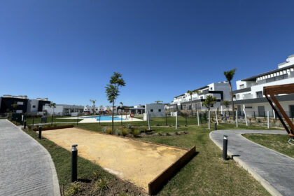 063f4625ad5efe7142af400941e30c10 - 24