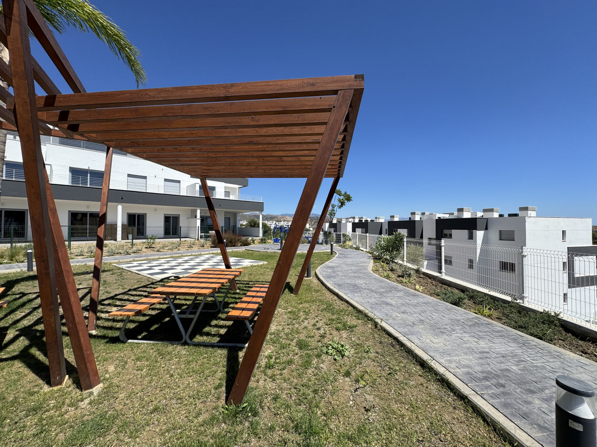 063f4625ad5efe7142af400941e30c10 - 25