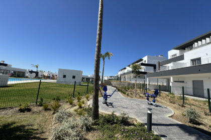 063f4625ad5efe7142af400941e30c10 - 27