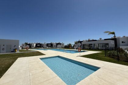 063f4625ad5efe7142af400941e30c10 - 30