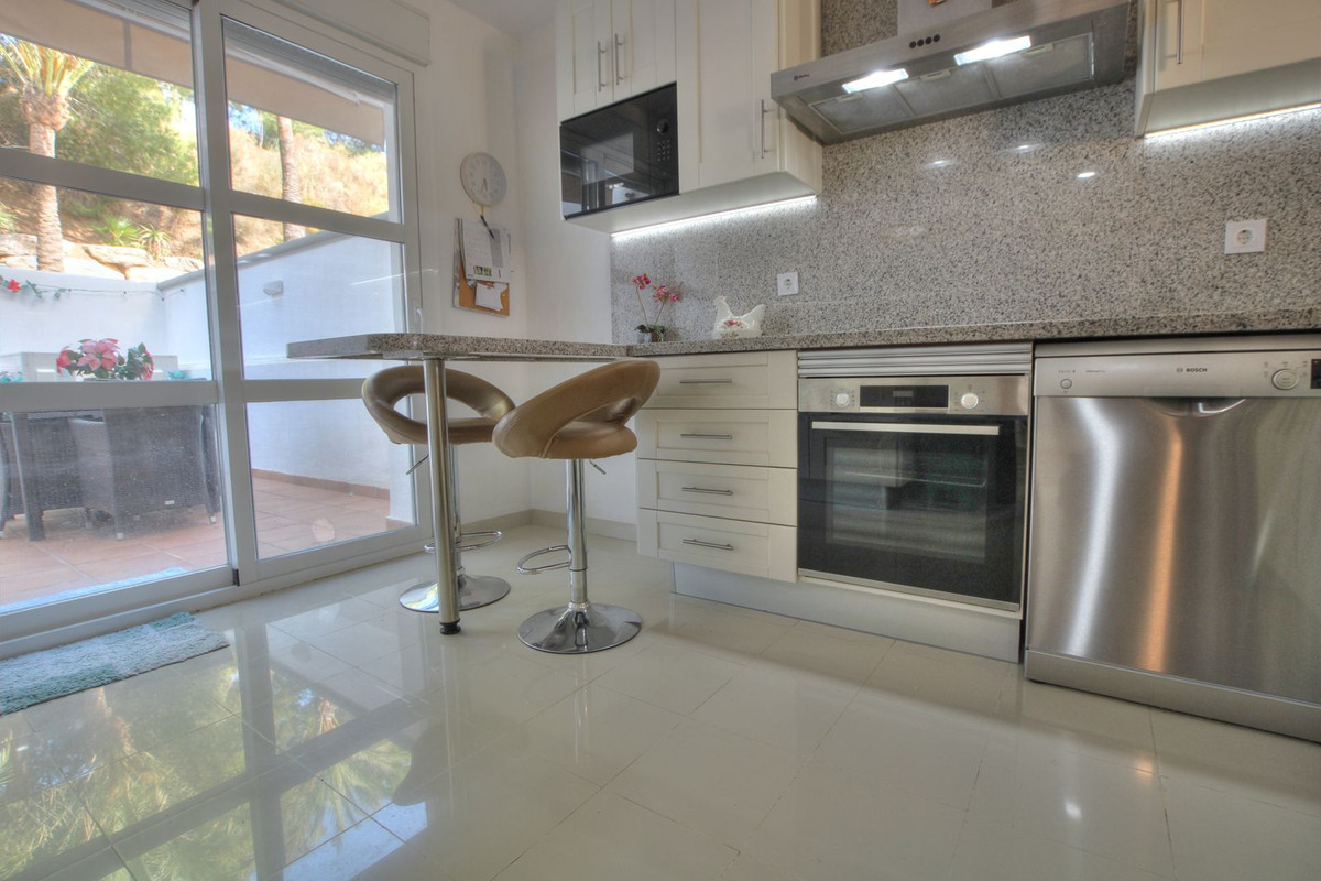 068a21bf17a430da1834e739139e6433 - 10