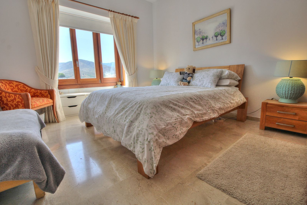 068a21bf17a430da1834e739139e6433 - 21