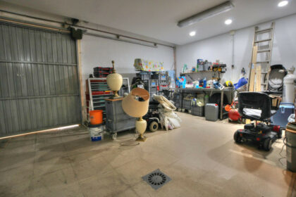 068a21bf17a430da1834e739139e6433 - 30