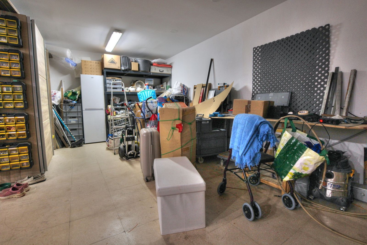 068a21bf17a430da1834e739139e6433 - 31