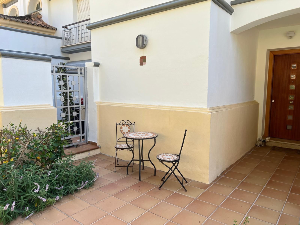 068a21bf17a430da1834e739139e6433 - 33