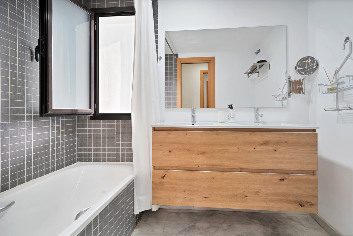 074b82800d723b74255c5e8f875d65a9 - 22