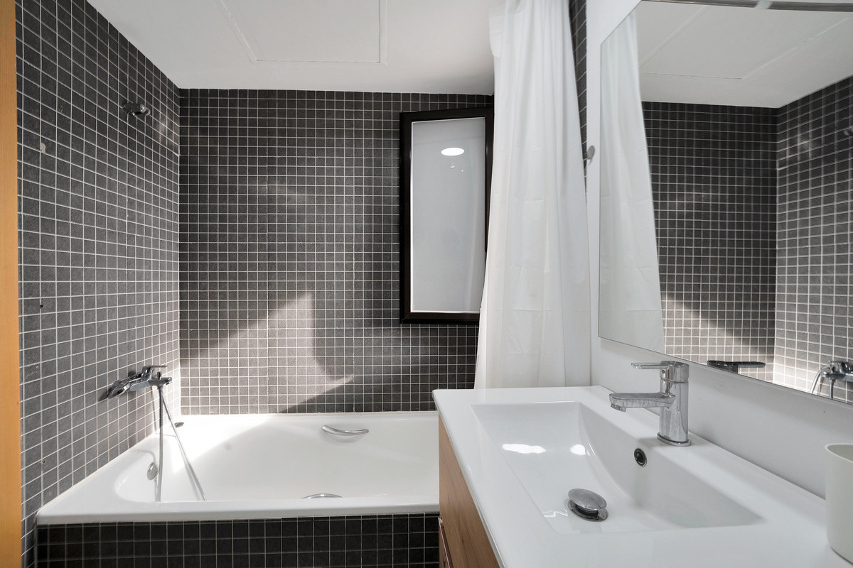 074b82800d723b74255c5e8f875d65a9 - 23