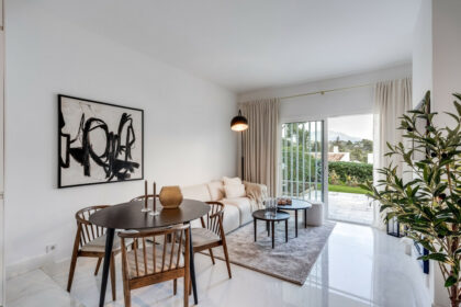 076ac84a065045d76541d8c9d87fc451 - 2