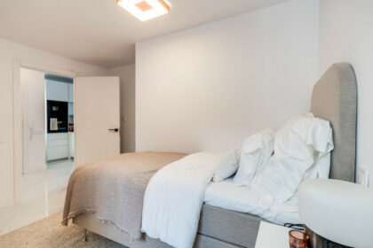 076ac84a065045d76541d8c9d87fc451 - 22