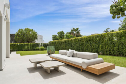 07d0a6d98adb342686c32d4f17185571 - 20