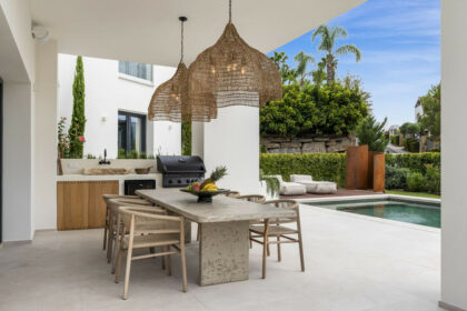 07d0a6d98adb342686c32d4f17185571 - 21