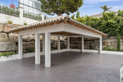 07d0a6d98adb342686c32d4f17185571 - 27