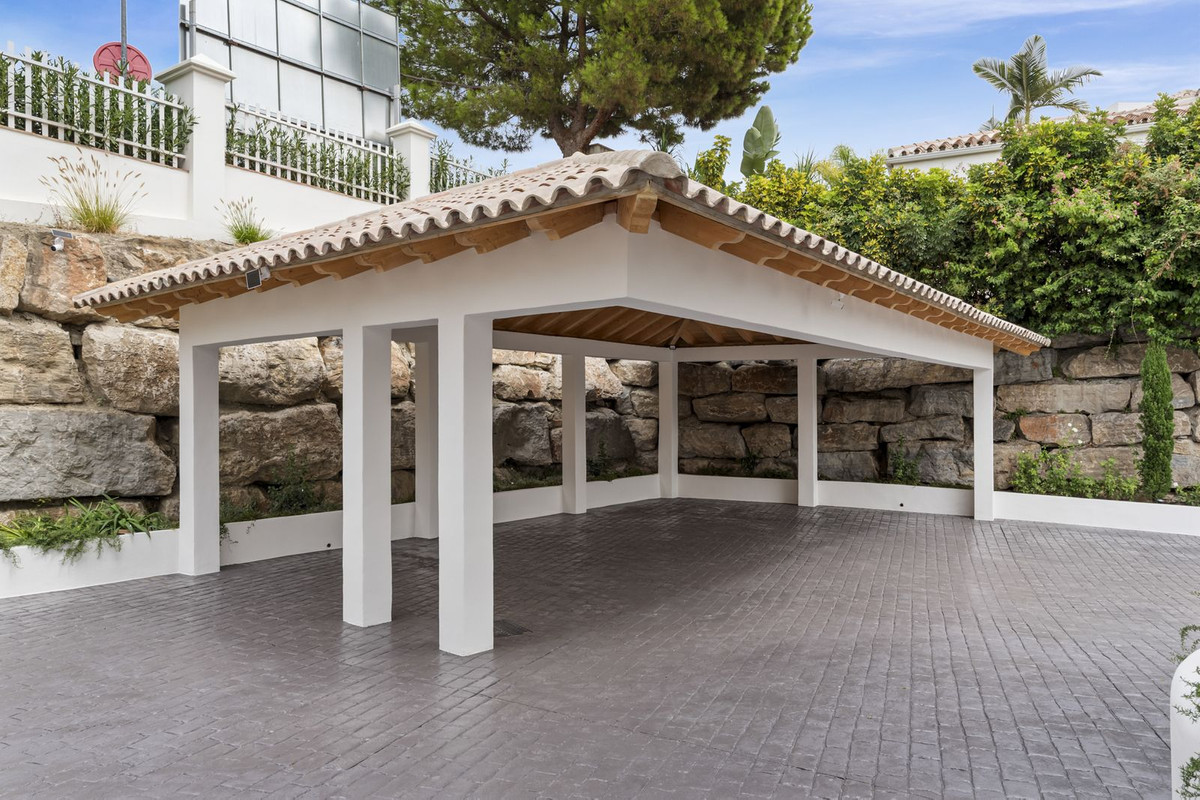 07d0a6d98adb342686c32d4f17185571 - 27