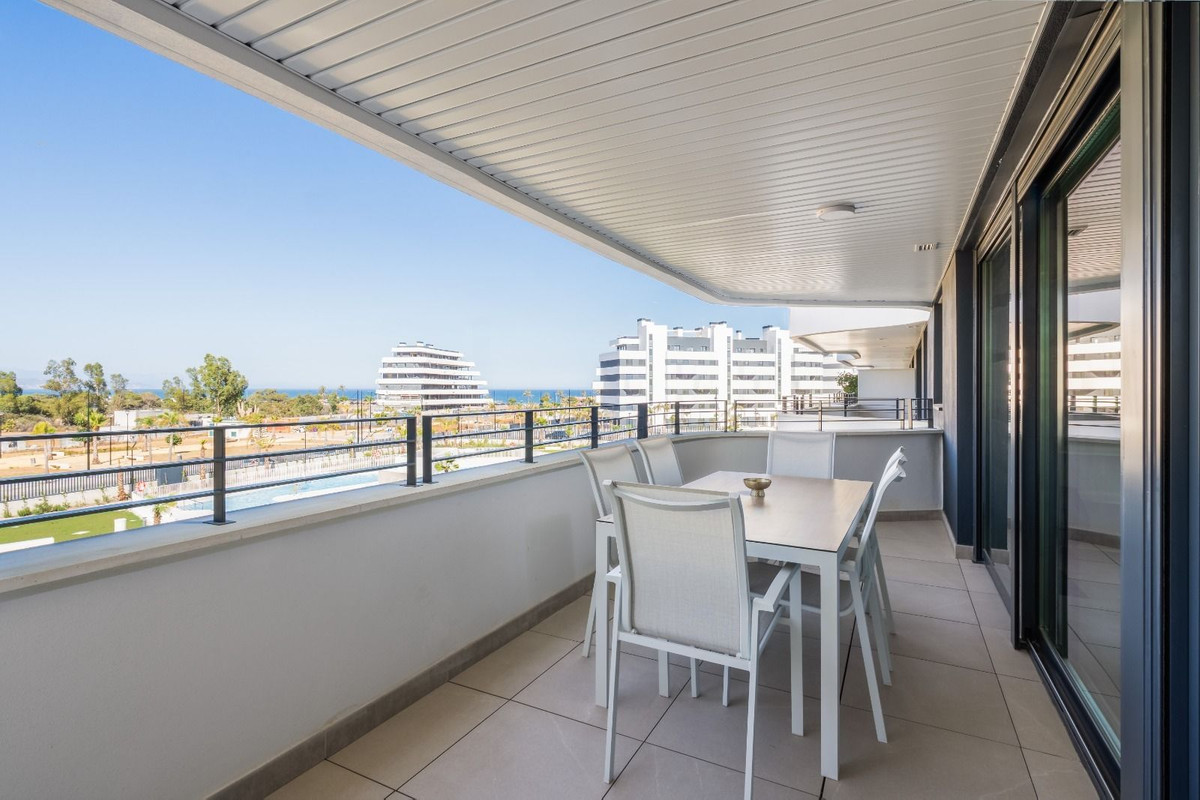 08d3edc7cdfaee23791dd5d487100a23 - 24