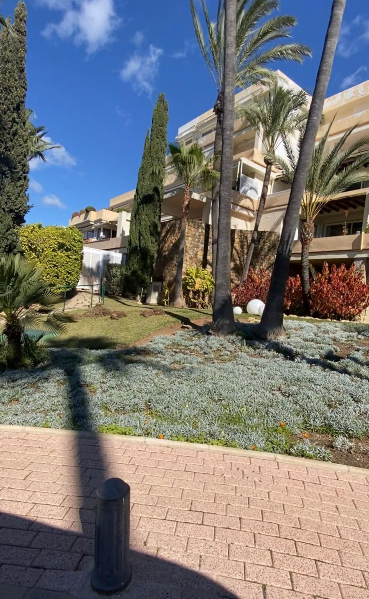 098e22671cfff0f19cee8546269f83a4 - 18