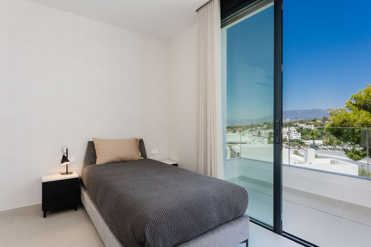 09a7fac84efbbfade69d0190e4f30dfc - 22