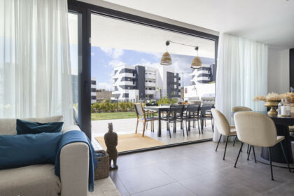 0adb5d0dce477c983bab76a55dd90dcf - 1